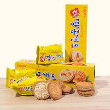 Crown Snack_Gukhee Peanut flavor Sandwich snack 372g*12